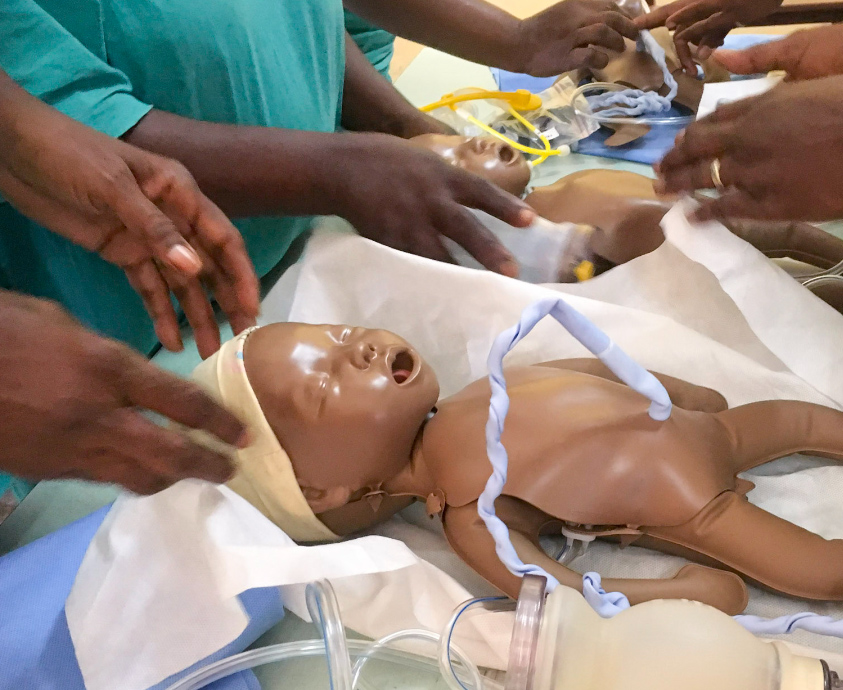 Mannequin de réanimation néonatal Baby CHARLIE à 2 860,00 €